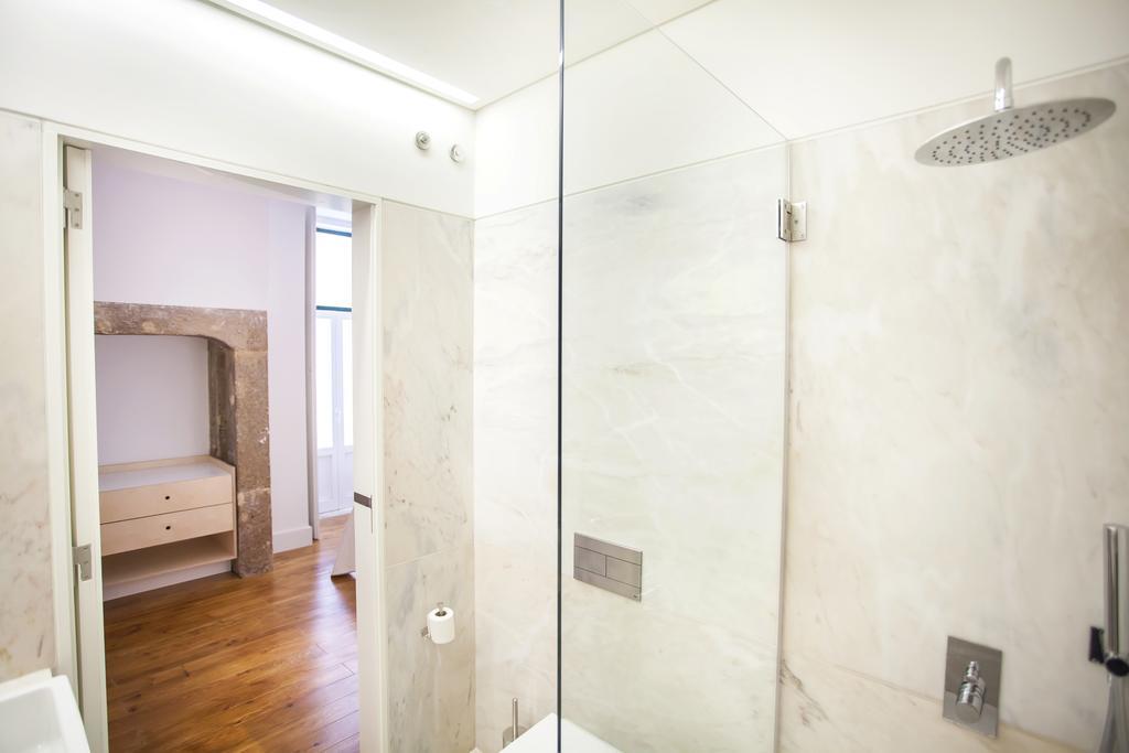 Historical City Center Apartment Lisbona Esterno foto