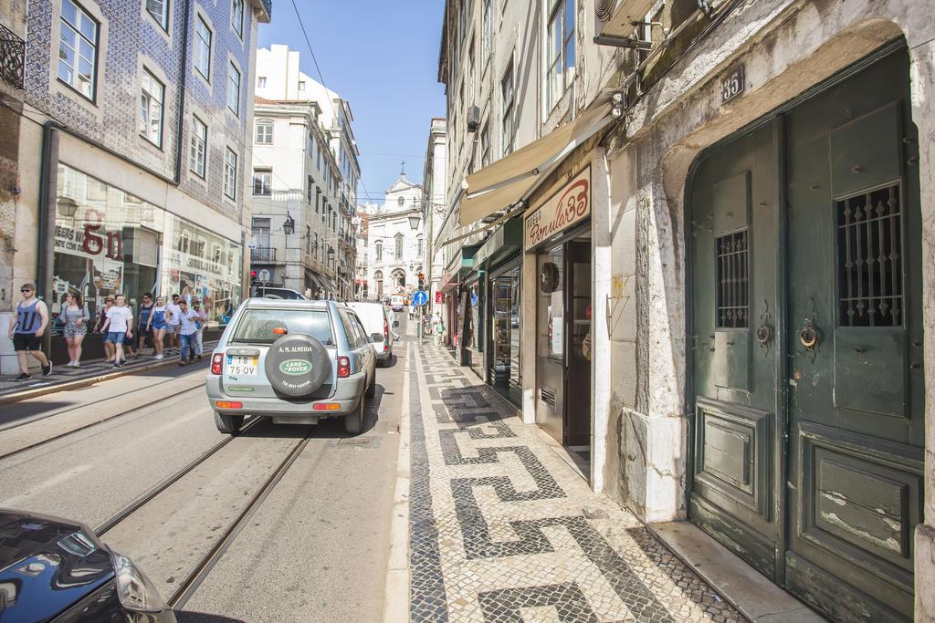 Historical City Center Apartment Lisbona Esterno foto