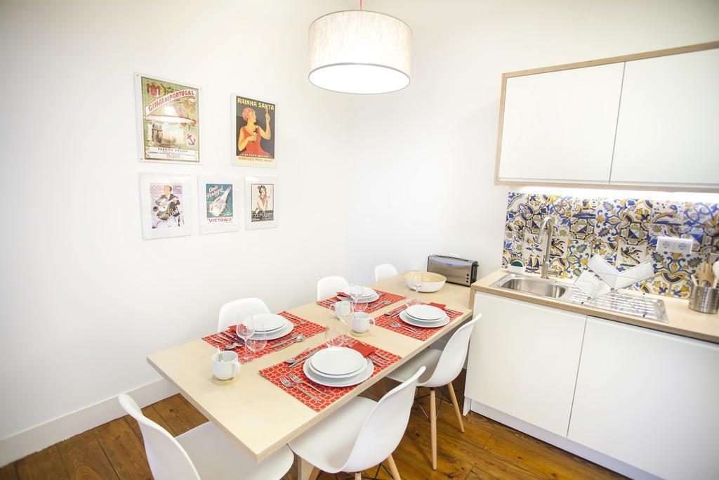 Historical City Center Apartment Lisbona Esterno foto