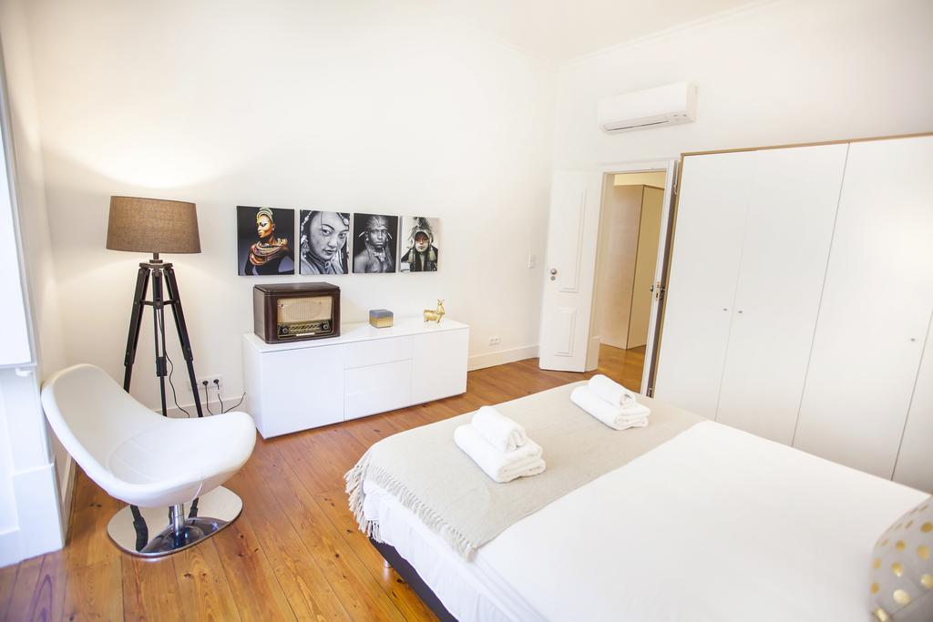 Historical City Center Apartment Lisbona Esterno foto